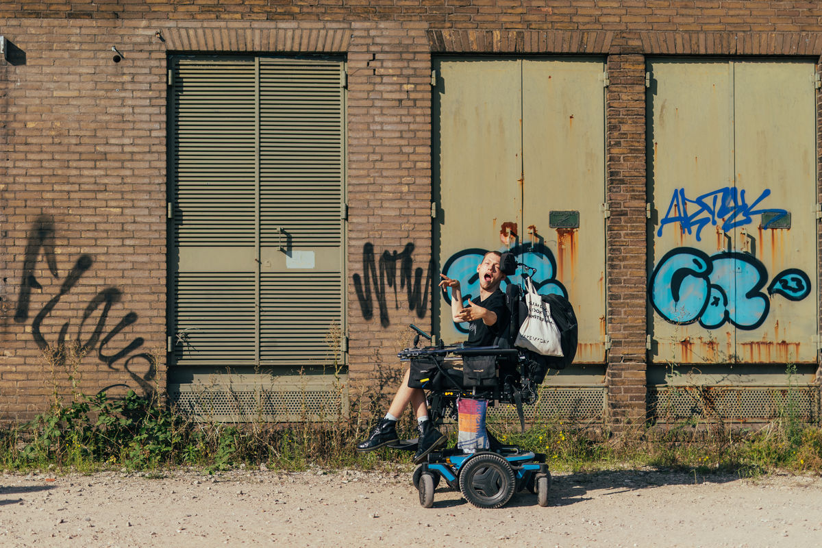 Loading... just a sec